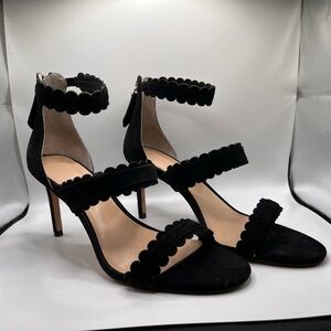 Ann Taylor Black Scalloped Heels
